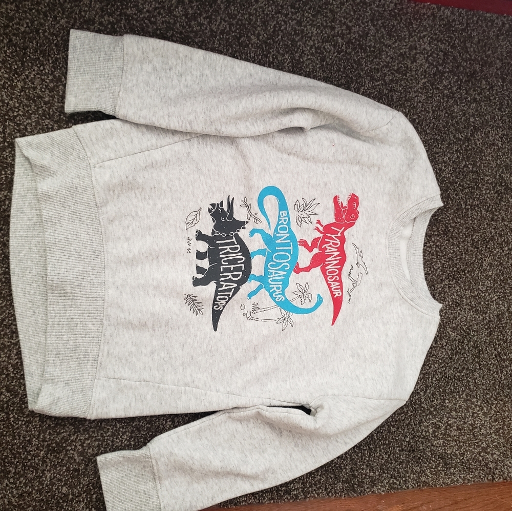 5T sweater